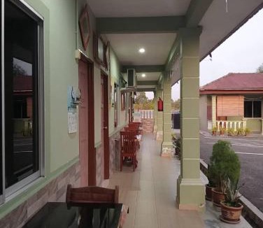 Kampung Tanjung Bidara Hotel | D'Desa Qaseh Chalet