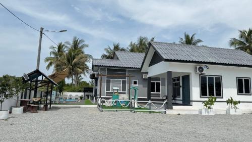Kampung Pulau Salim House | D'Lamp Studio