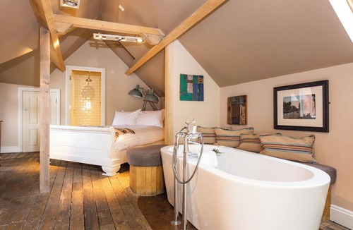 Bedford Hotel | D'Parys