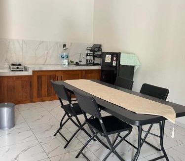 Salatiga House | D & R House Syariah