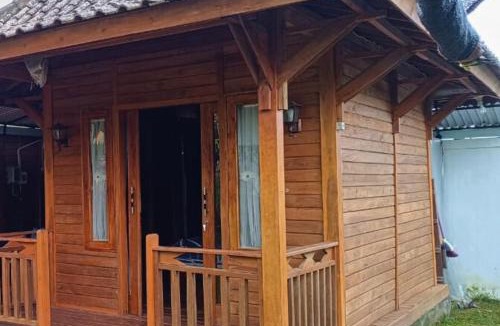 Bedugul House | D'Rana Guest House Lake Buyan