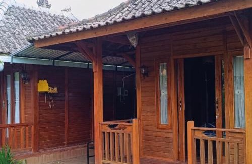 Bedugul House | D'Rana Guest House Lake Buyan