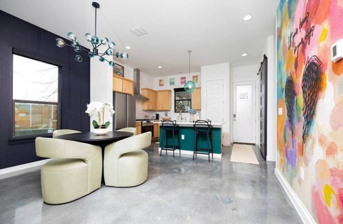Eastside Promise Neighborhood House | *D-town/Photobooth/Glam Rm*