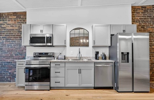 Fayetteville Apartment | D-town w/Balcony. Walk to Shops & Eats.