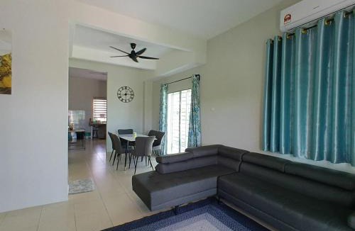 Tronoh House | D' Tronoh Home