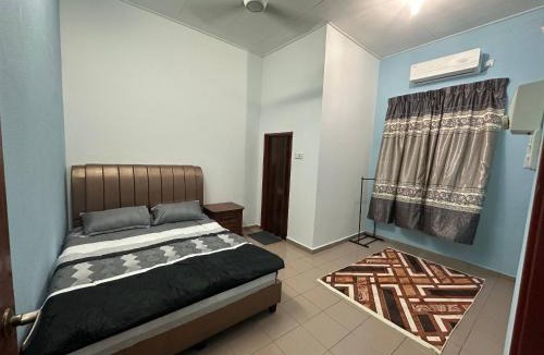 Wakaf Che Yeh House | D umie Homestay