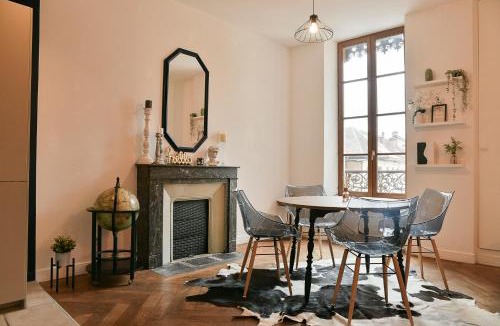 Le Pont-de-Beauvoisin Apartment | D'un Pont à l'autre, Pros et familles Walibi