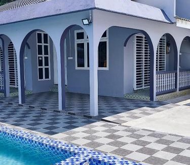 Kampung Dusun Rendah House | D’wokah Roomah Pool & Space