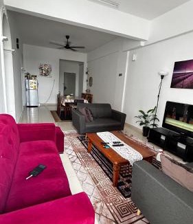 Kampung Salak Tinggi Apartment | D'Zara Homestay