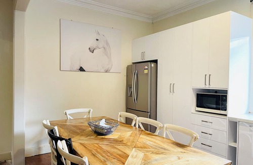 Sunshine House | D108 Fantastic Sun Crescent Gathering