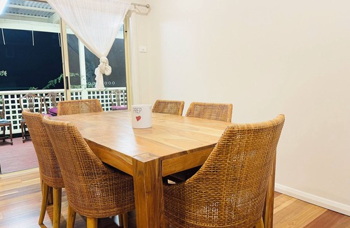 Braybrook House | D141 Your Joyful Vacation