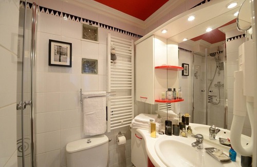 3rd Arrondissement Apartment | D2DD Bollywood Fox