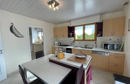 Plomodiern House | D6054-Holiday home in Plomodiern with quiet garden and sea view!