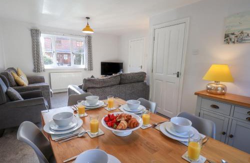 Ruswarp House | Dabbling Ducks