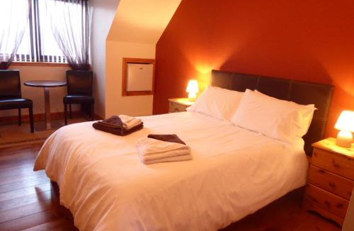 Ullapool House | Dacama House Accommodation