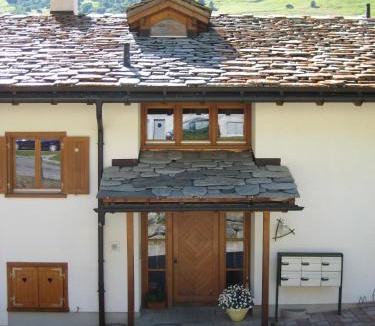 Vals Apartment | Dachwohnung Unterem Hoereli