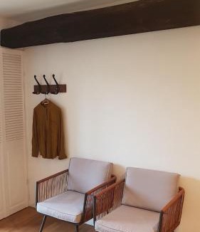 La Croix-Hellean Apartment | Dacoté Studio