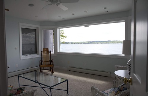 Canandaigua House | Dad's Cottagen★ Private waterfront plus 3 King suites★