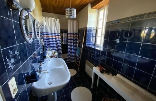 Valeilles House | Dad's House