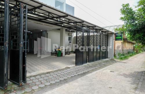 Sleman Hotel | Daffa Inn Syariah near Jogja City Mall mitra RedDoorz