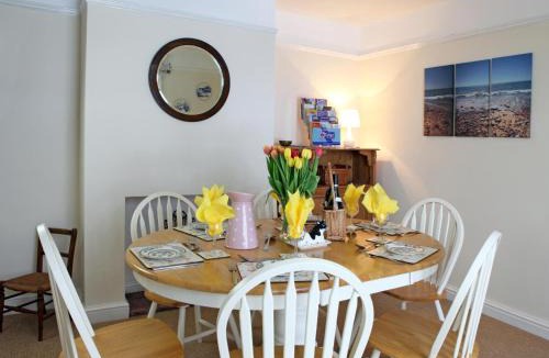 Sea Palling House | Dairy Barns Holiday Cottages