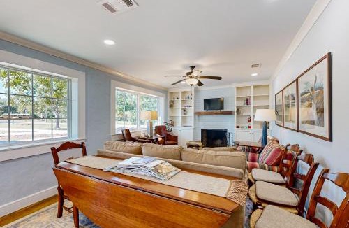 Tylertown House | 'Dairy Cottage' Countryside Escape w/Patio!
