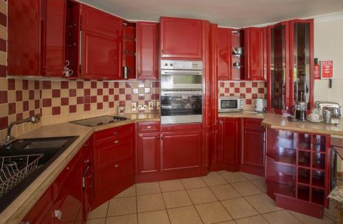 Ayr House | Dairy Cottage