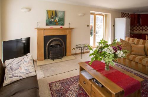 Ayr House | Dairy Cottage