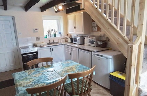 Llangeler Cottage | Dairy Cottage, Newcastle Emlyn