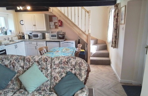 Llangeler Cottage | Dairy Cottage, Newcastle Emlyn