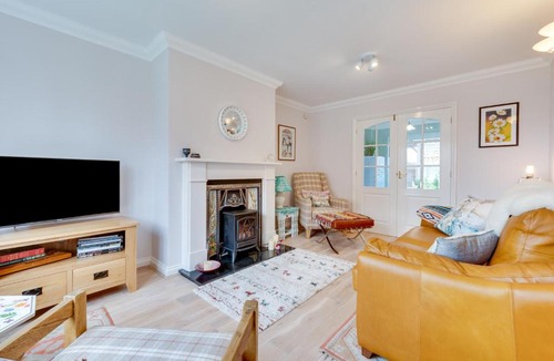 Halesworth House | Daisy Cottage