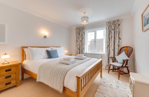 Halesworth House | Daisy Cottage