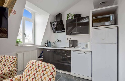 Saint-Maurice Pellevoisin Apartment | Daisy-Gares, Grd Palais, Zénith&Centre à Deux Pas