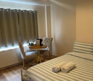 Oakleigh House | Daisy