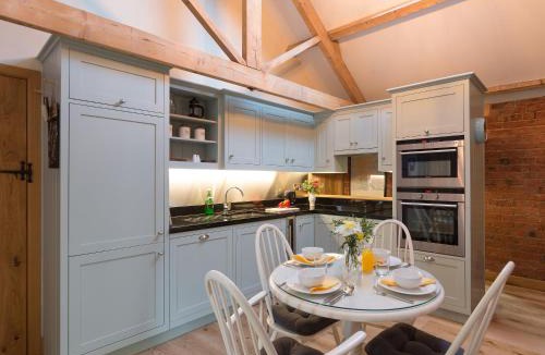 Scruton House | Daisy