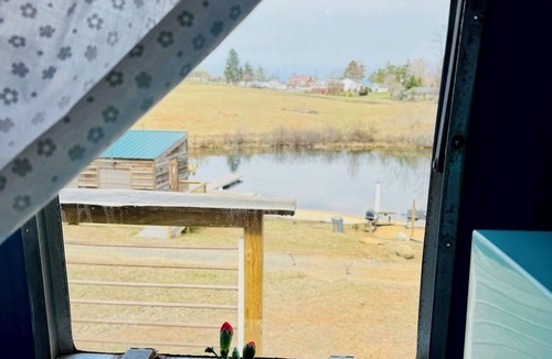 Floyd House | Daisy - Green Acres Resort