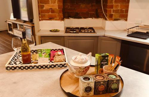 Brighton Villa | Daisy home