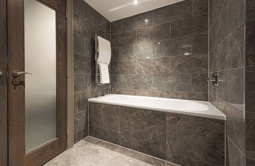 Motherwell Hotel | Dakota Eurocentral