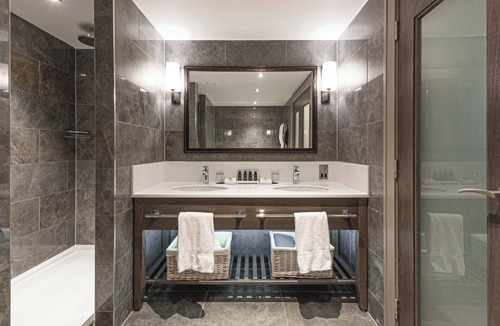 Motherwell Hotel | Dakota Eurocentral