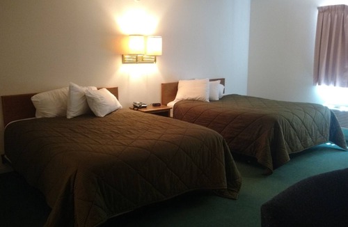 Parkston Hotel | Dakota HorizINN
