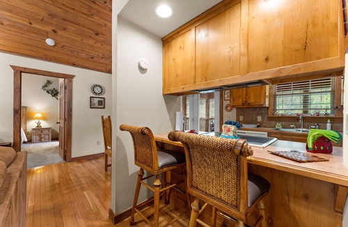 Branson West House | Dakota Lodge 2 Bedroom Home by RedAwning