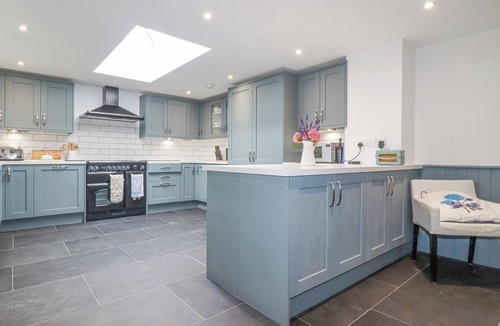 Crantock Cottage | DALE COTTAGE, pet friendly, luxury holiday cottage in Crantock