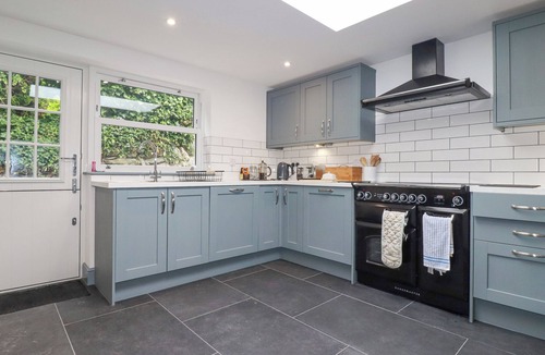 Crantock Cottage | DALE COTTAGE, pet friendly, luxury holiday cottage in Crantock