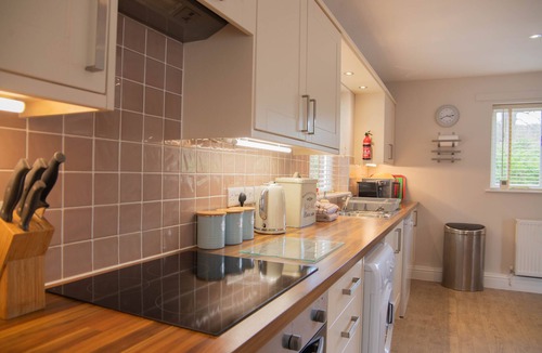 Ironbridge Cottage | Dale Cottage- Steps from The Iron Bridge