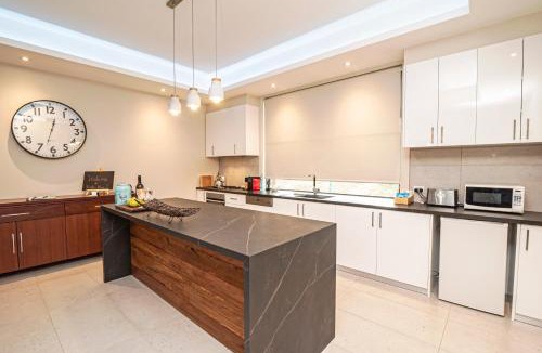 Glenaroua House | Dale View Luxury Accommodation