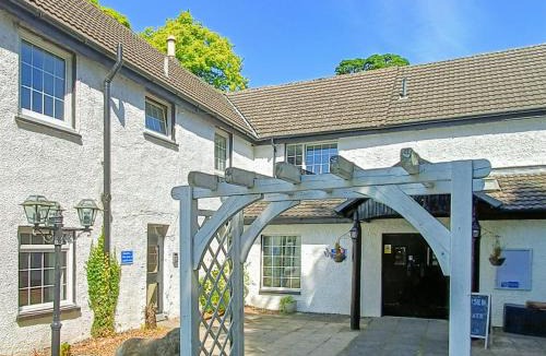 Kilwinning House | Dalgarven Spa House