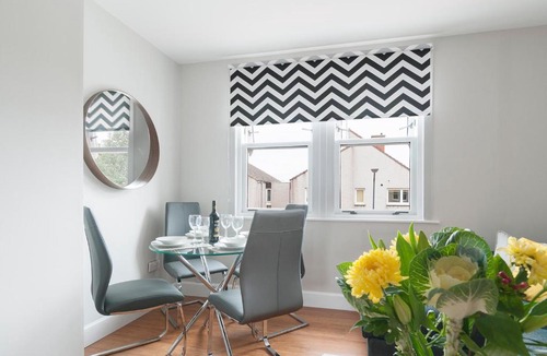 Dalkeith Apartment | Dalkeith Three Bed Two Bath Apartment