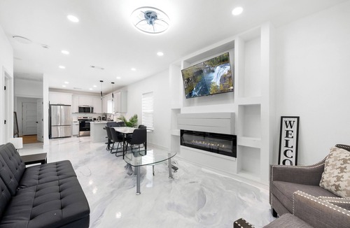Dallas House | Dallas Getaway
