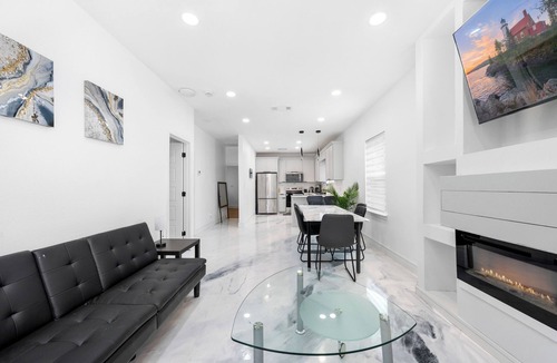 Dallas House | Dallas Getaway