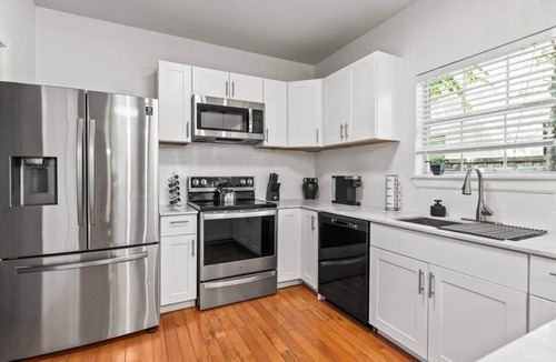 West Dallas House | Dallas Haven: Game Room, Grill, + Outdoor Fun!